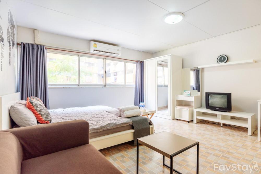 Apartment Popular C5 Impact Pak Kret